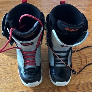 ThirtyTwo Snowboard Boots with Red Highlights